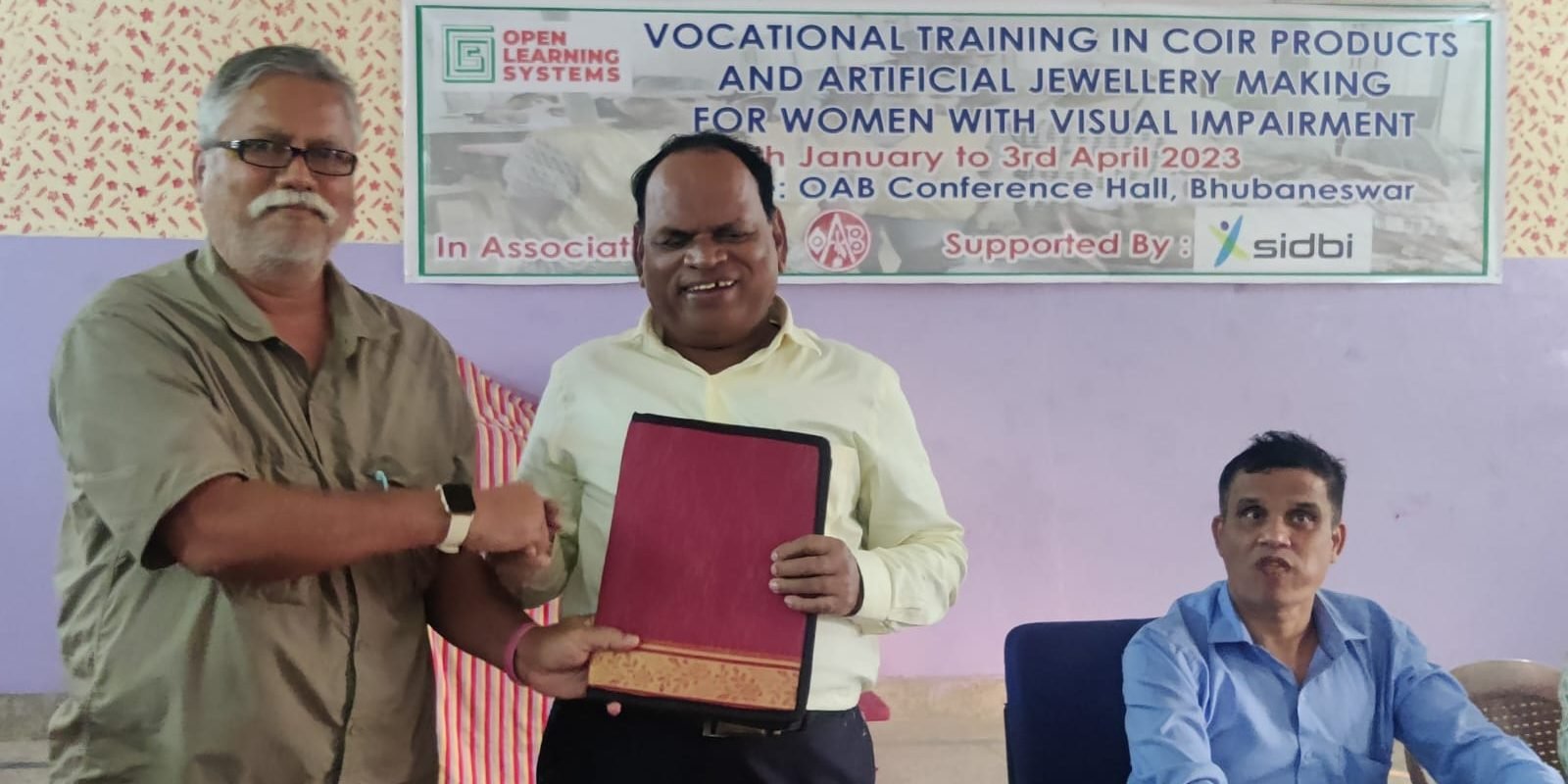 8260e7bb-802c-475f-a351-a1dce66fc339